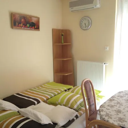 아파트 Nikola Udvari Medence 시오포크