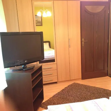 아파트 Nikola Udvari Medence